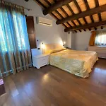 مزرعة للإقامة Il Casale